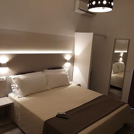 Hotel Ideal Rimini Buitenkant foto