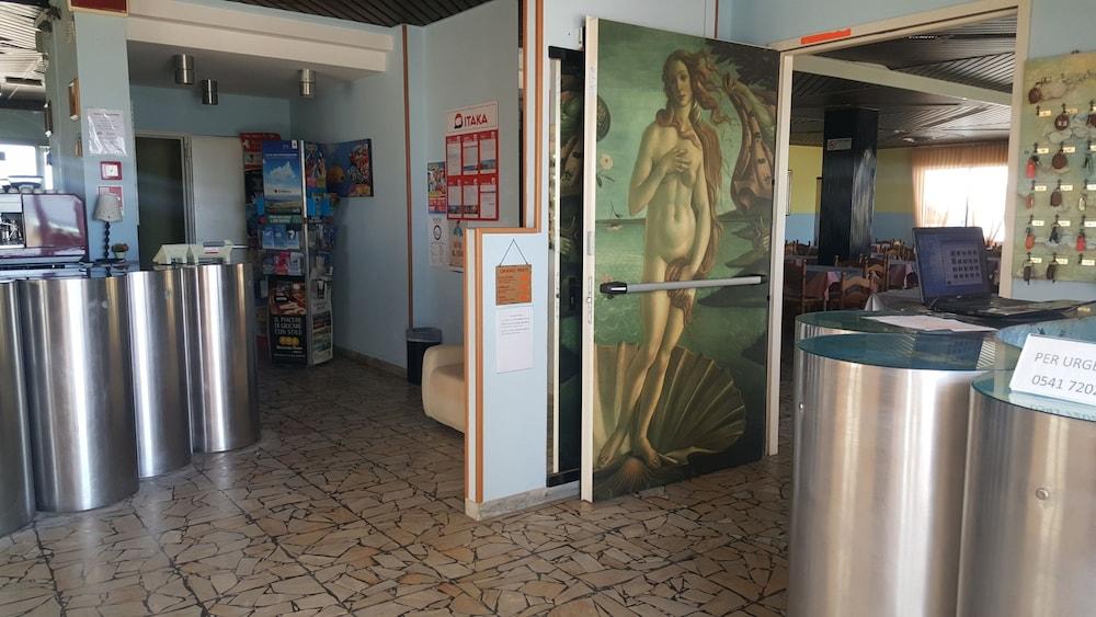 Hotel Ideal Rimini Buitenkant foto