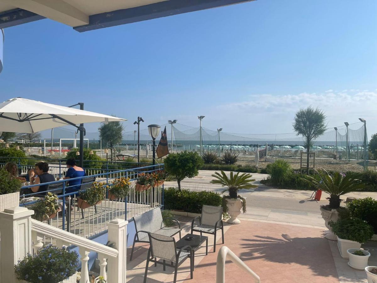 Hotel Ideal Rimini Buitenkant foto