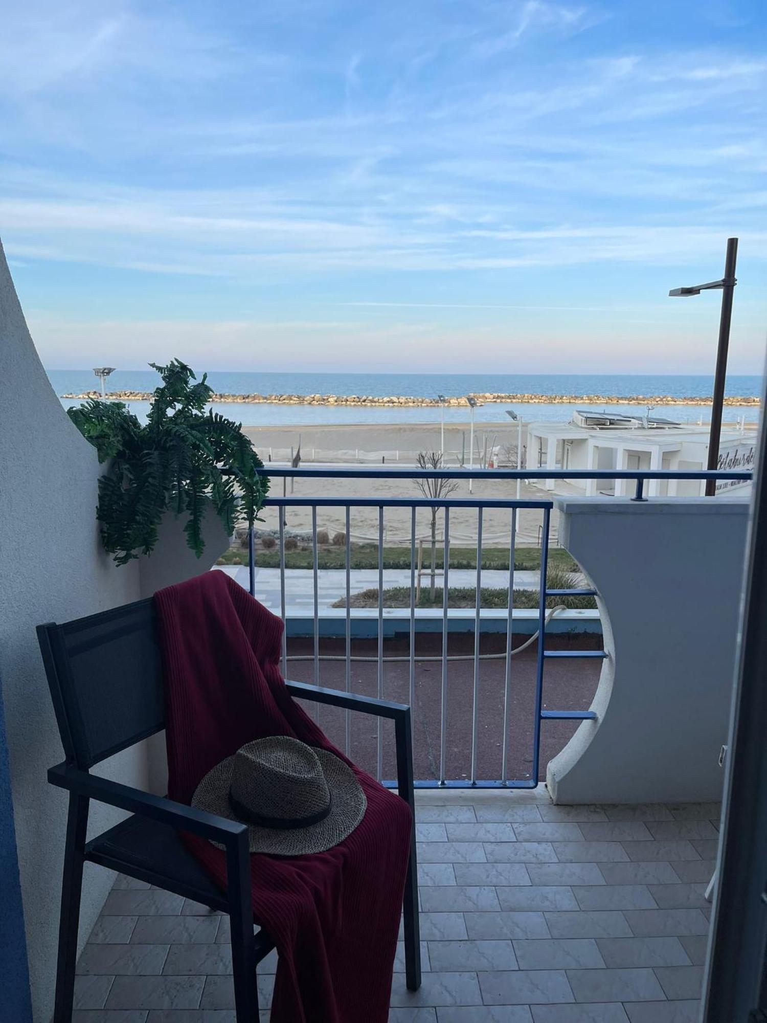 Hotel Ideal Rimini Buitenkant foto