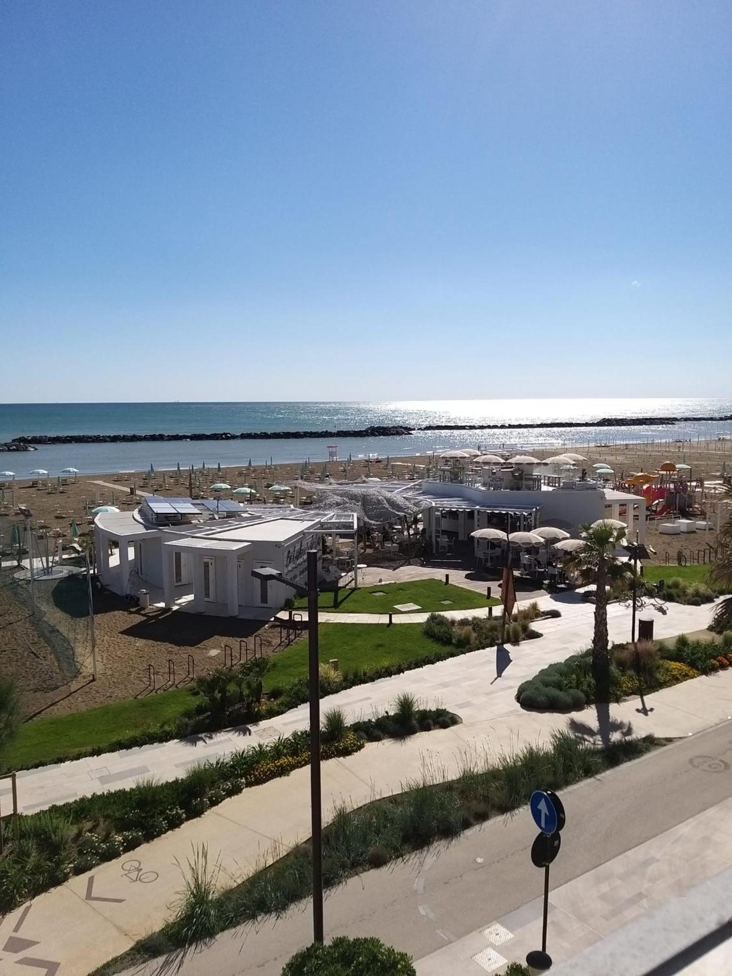 Hotel Ideal Rimini Buitenkant foto