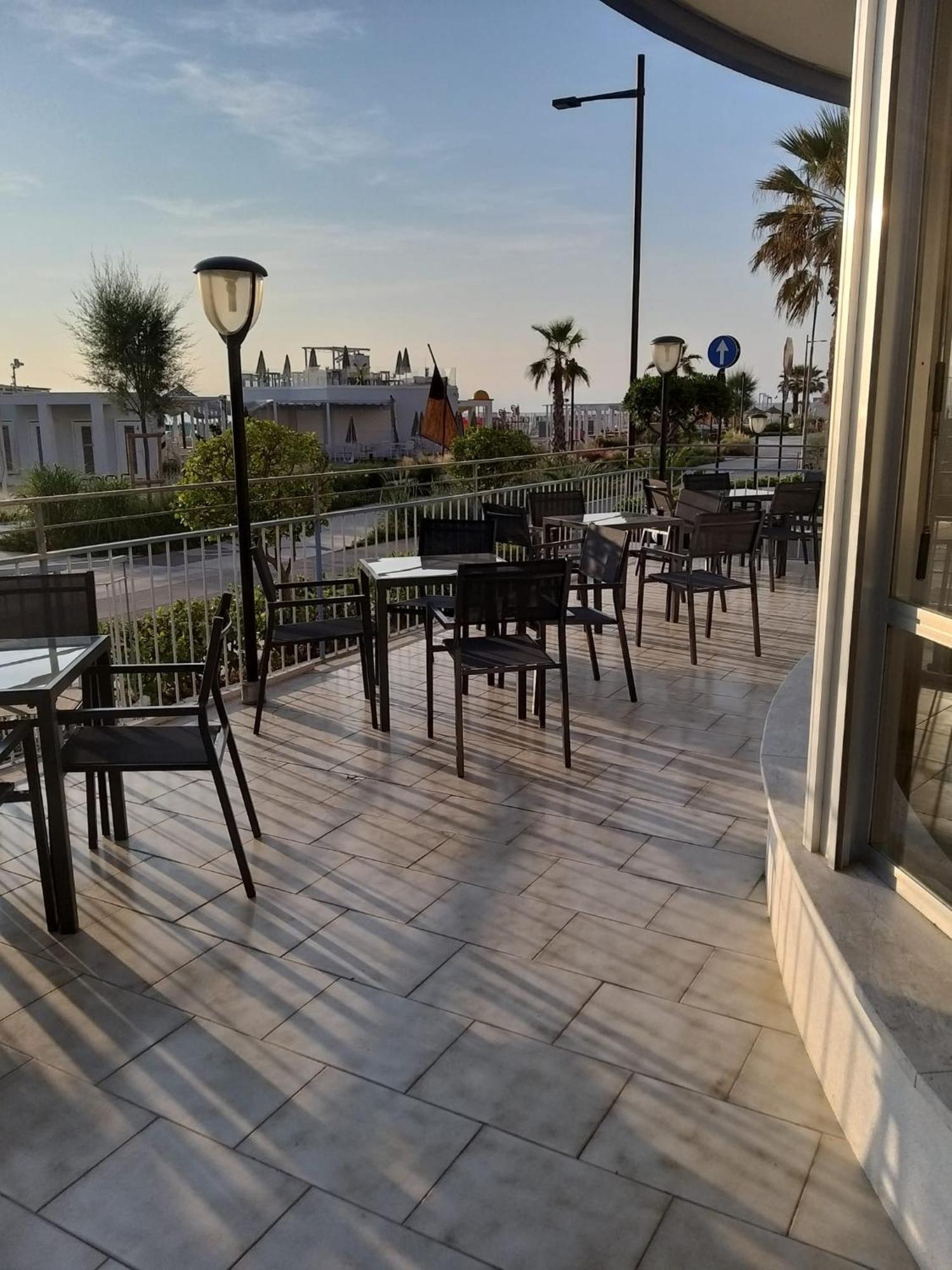 Hotel Ideal Rimini Buitenkant foto