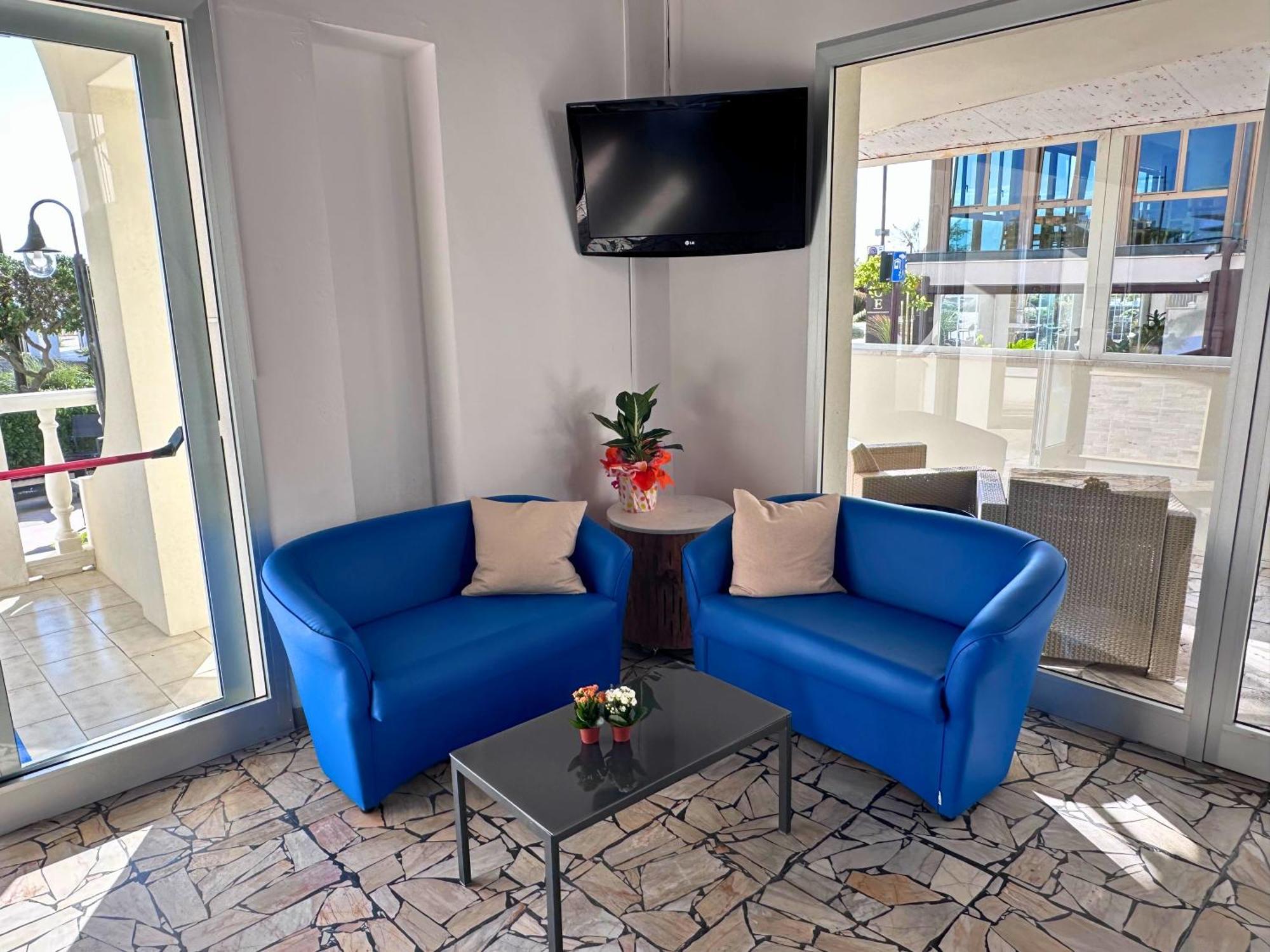 Hotel Ideal Rimini Buitenkant foto